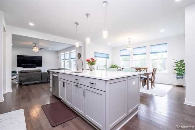20809 Gidran Drive, South Lyon, MI 48178