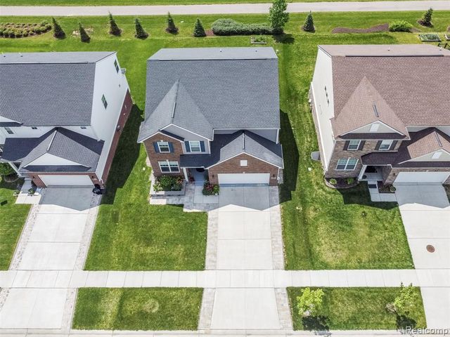 20809 Gidran Drive, South Lyon, MI 48178
