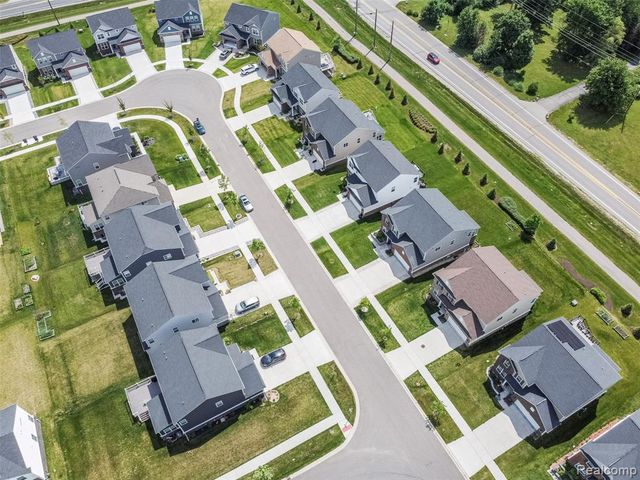 20809 Gidran Drive, South Lyon, MI 48178