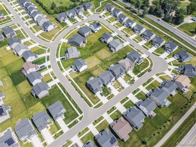 20809 Gidran Drive, South Lyon, MI 48178