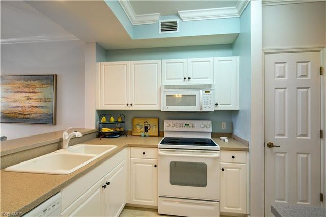 3980 Loblolly Bay DR 6-106, Naples, FL 34114