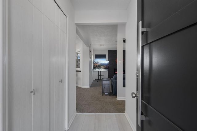 685 Baltic Avenue SE, Rio Rancho, NM 87124