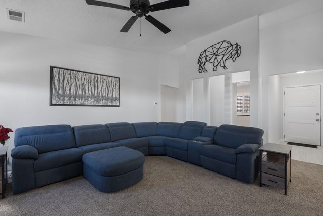 685 Baltic Avenue SE, Rio Rancho, NM 87124