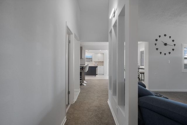 685 Baltic Avenue SE, Rio Rancho, NM 87124