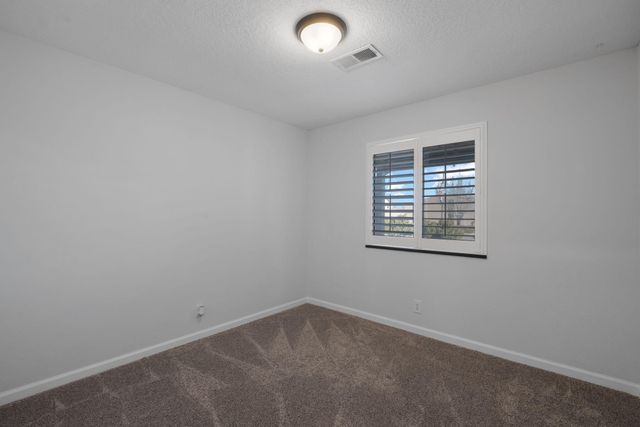 685 Baltic Avenue SE, Rio Rancho, NM 87124