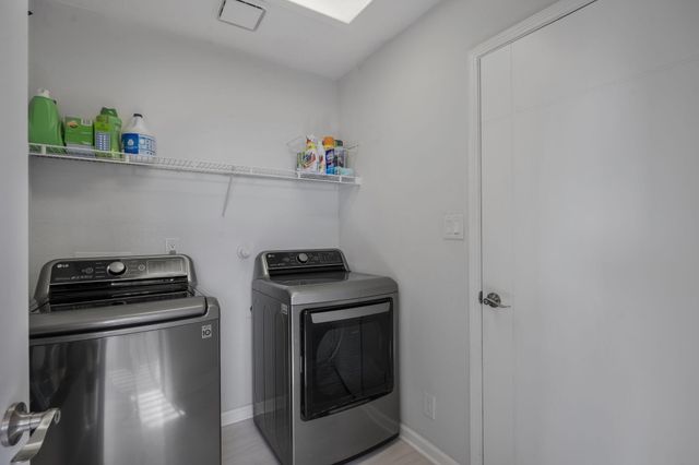 685 Baltic Avenue SE, Rio Rancho, NM 87124