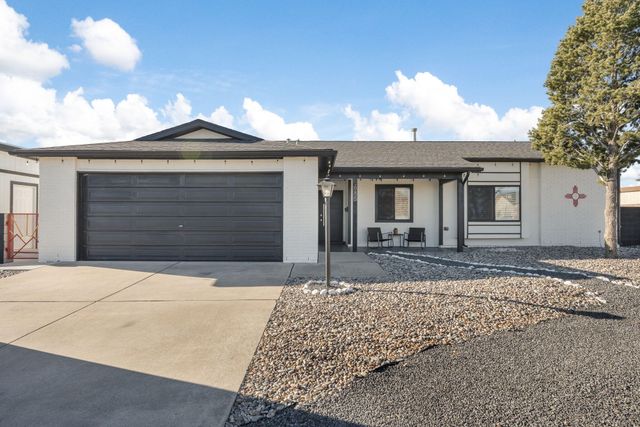 685 Baltic Avenue SE, Rio Rancho, NM 87124