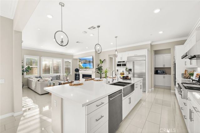 2413 Sierra Bella Drive, Corona, CA 92882