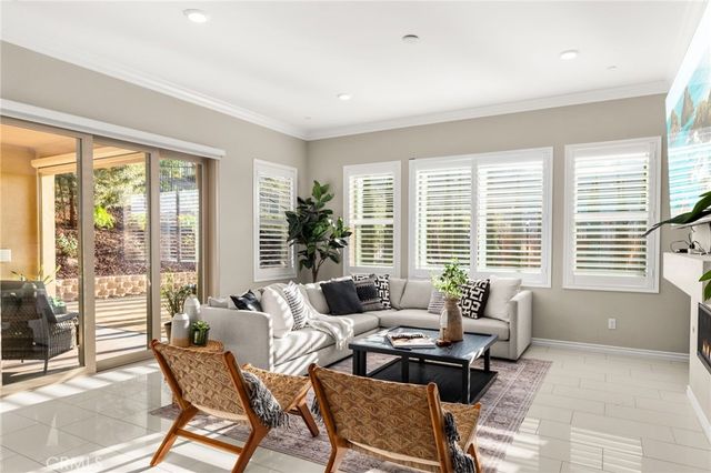 2413 Sierra Bella Drive, Corona, CA 92882