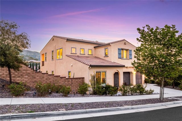 2413 Sierra Bella Drive, Corona, CA 92882