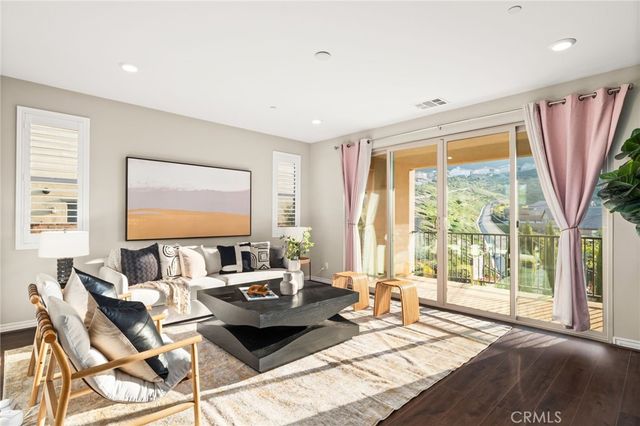 2413 Sierra Bella Drive, Corona, CA 92882