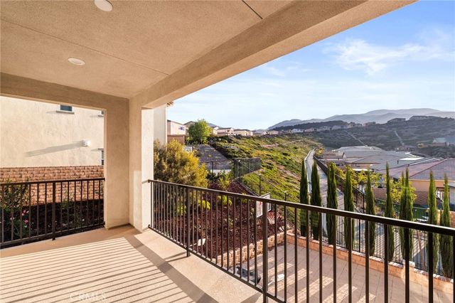 2413 Sierra Bella Drive, Corona, CA 92882