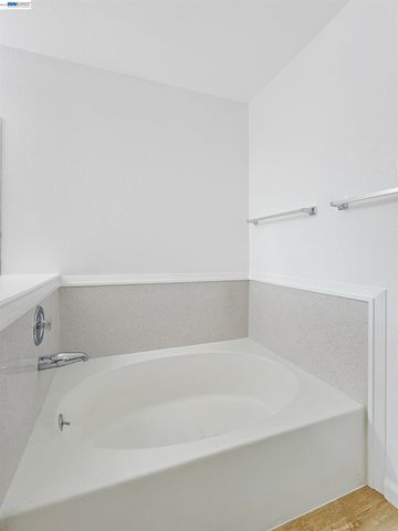 21314 Gary Dr 314, Hayward, CA 94546