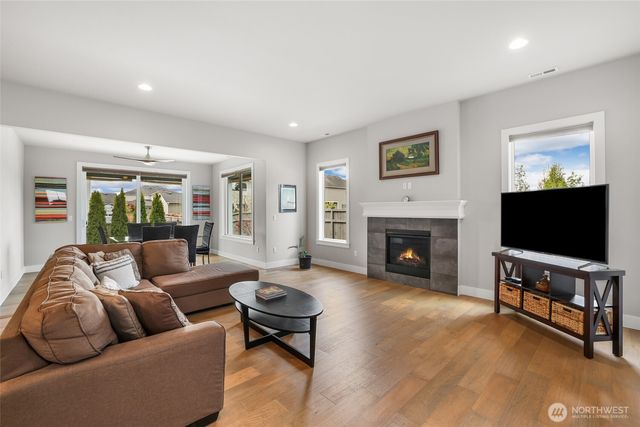 2678 Terry Court, Enumclaw, WA 98022