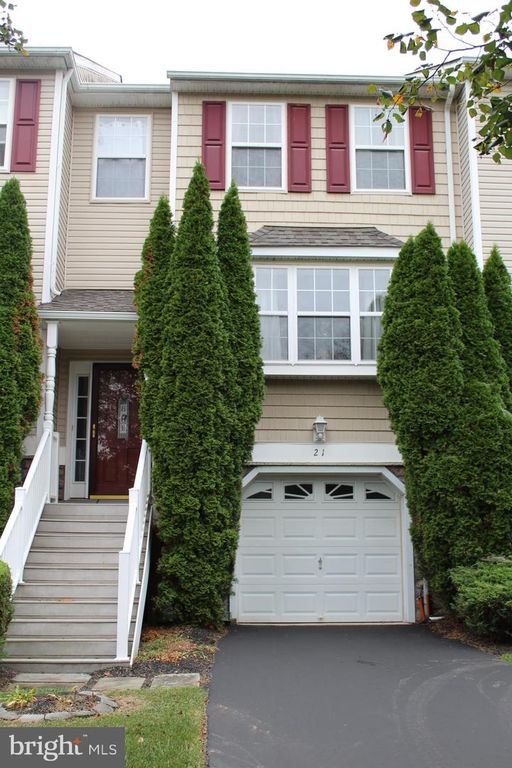 21 HOAG LN, Aston, PA 19014