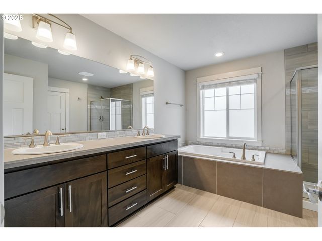 12302 Sw 174TH Ter, Beaverton, OR 97007