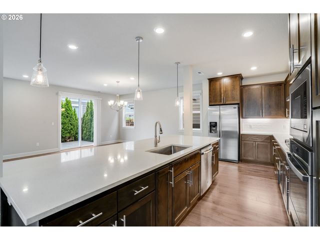 12302 Sw 174TH Ter, Beaverton, OR 97007