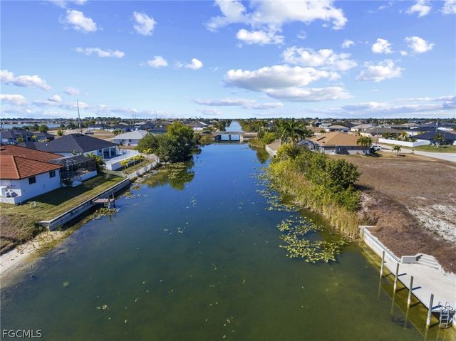 704 NW 9th ST, Cape Coral, FL 33993