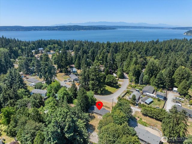 2459 Wells Way, Camano Island, WA 98282