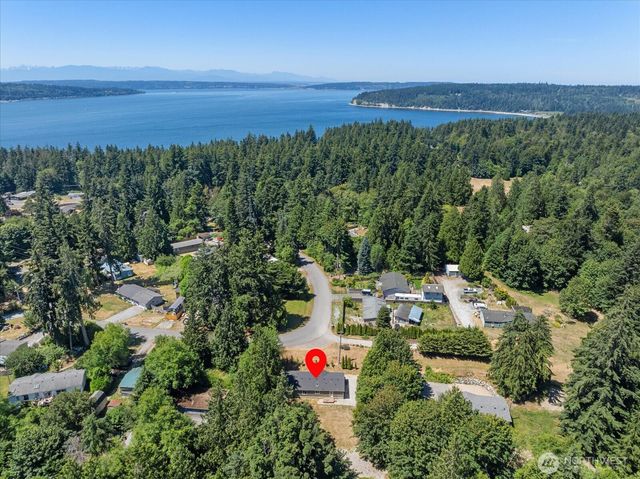 2459 Wells Way, Camano Island, WA 98282