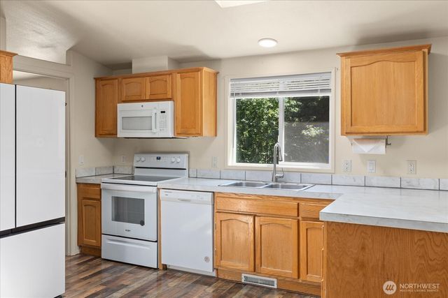 2459 Wells Way, Camano Island, WA 98282