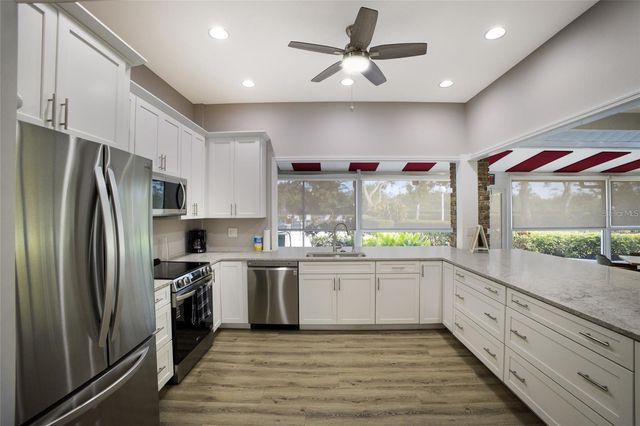 5803 GARDEN LAKES DRIVE, Bradenton, FL 34203