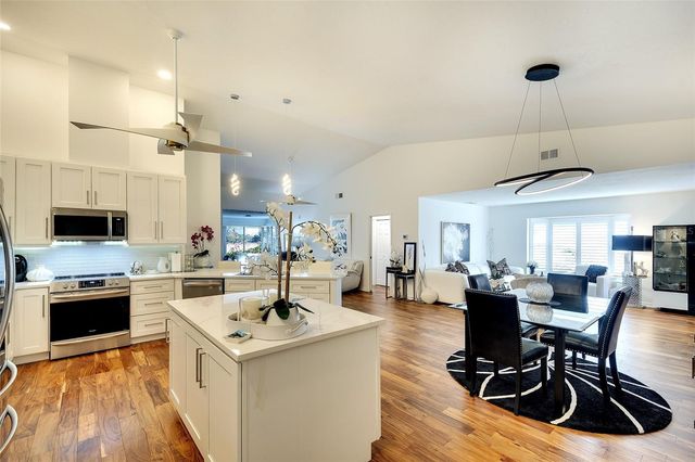 5803 GARDEN LAKES DRIVE, Bradenton, FL 34203