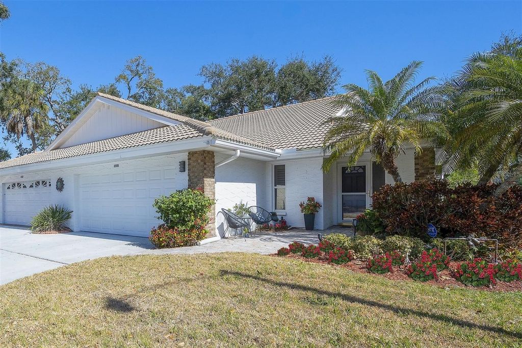 5803 GARDEN LAKES DRIVE, Bradenton, FL 34203