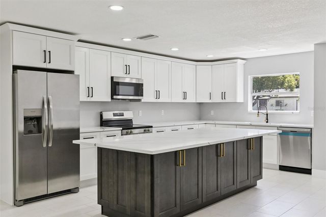 10633 WATERTOWN COURT, Orlando, FL 32821
