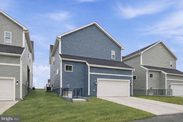 1311 FOAL ST, Ranson, WV 25438