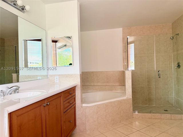8390 SW 72nd Ave 109, Miami, FL 33143