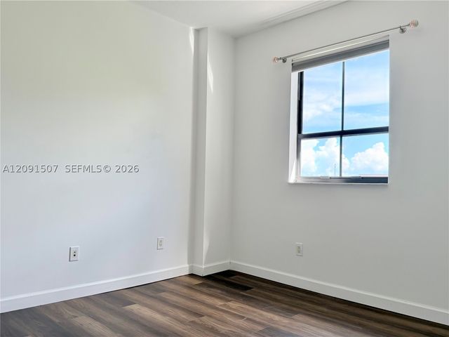 8390 SW 72nd Ave 109, Miami, FL 33143