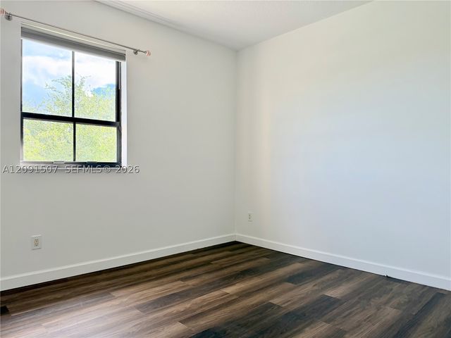 8390 SW 72nd Ave 109, Miami, FL 33143