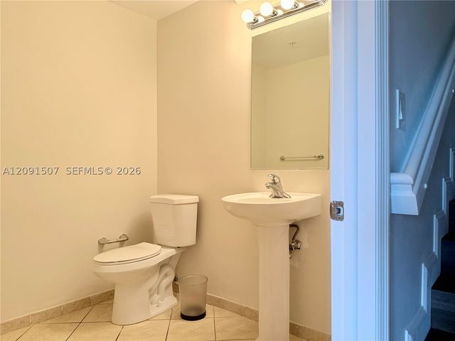8390 SW 72nd Ave 109, Miami, FL 33143