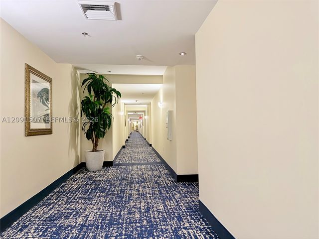 8390 SW 72nd Ave 109, Miami, FL 33143