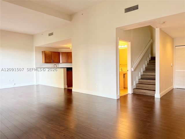 8390 SW 72nd Ave 109, Miami, FL 33143