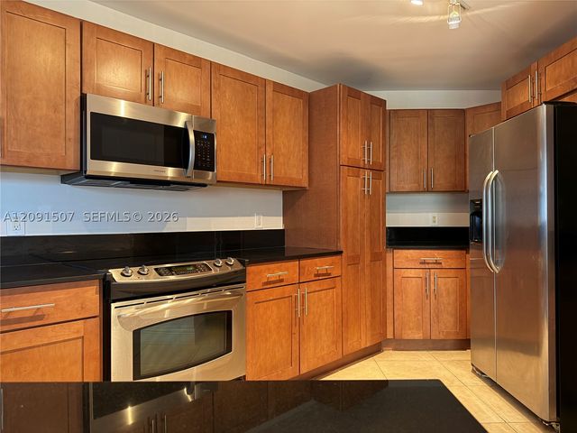 8390 SW 72nd Ave 109, Miami, FL 33143