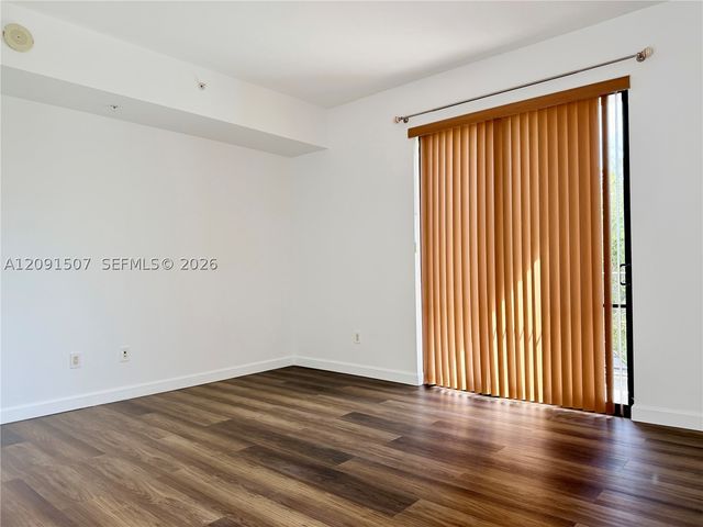 8390 SW 72nd Ave 109, Miami, FL 33143