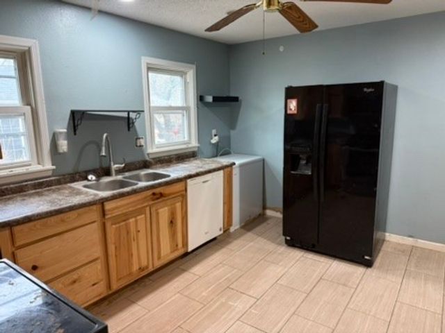 1820 E 25th Street, Des Moines, IA 50317