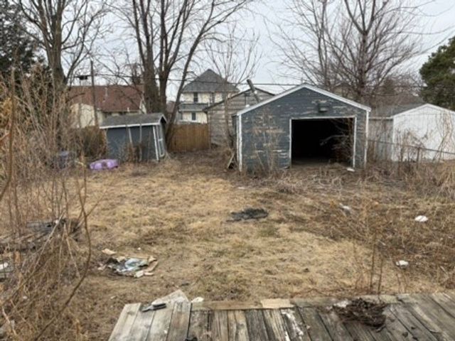 1820 E 25th Street, Des Moines, IA 50317