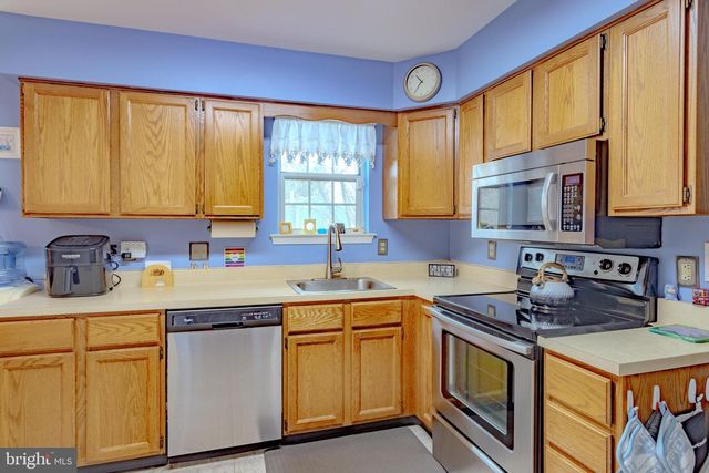 19 DEVONSHIRE CT, Sicklerville, NJ 08081