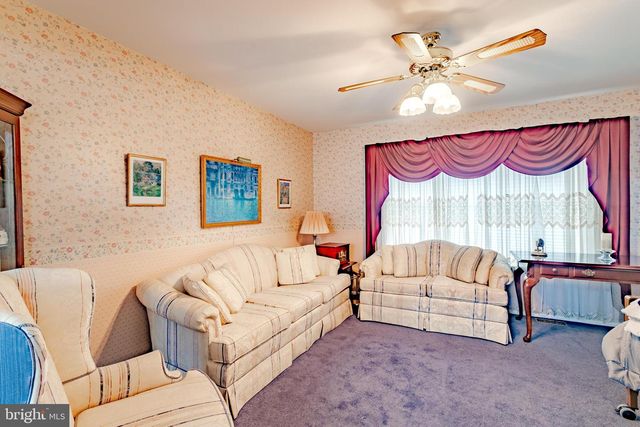 19 DEVONSHIRE CT, Sicklerville, NJ 08081