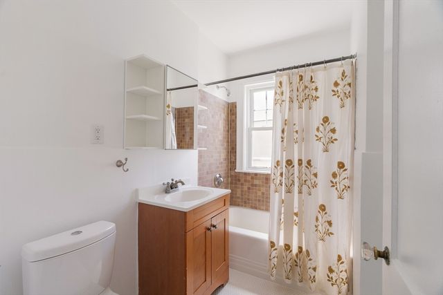 8-10 York Avenue 10, Watertown, MA 02472