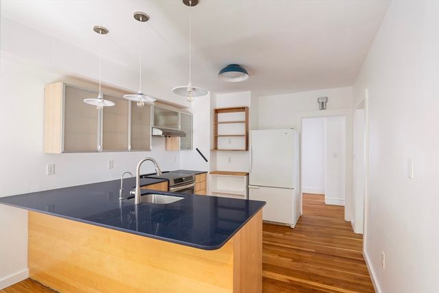 8-10 York Avenue 10, Watertown, MA 02472
