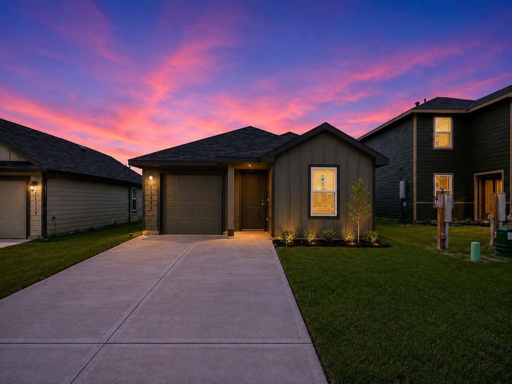 12334 Mccrorey Trail Court, Conroe, TX 77303