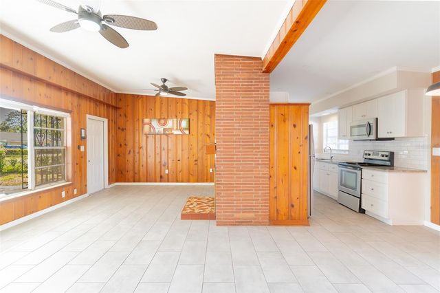 495 AVENUE F SE, Winter Haven, FL 33880