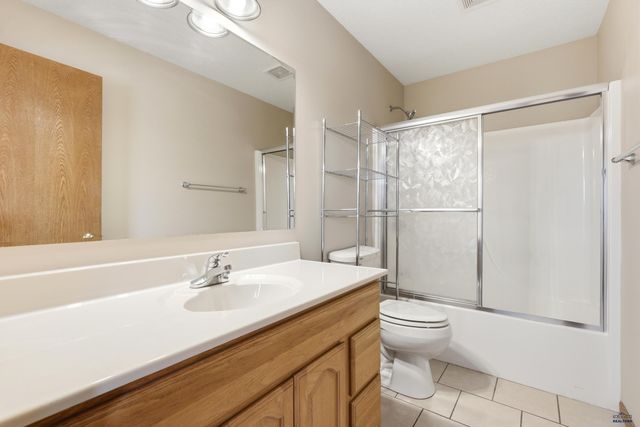 2511 MERLOT DR, Rapid City, SD 57701