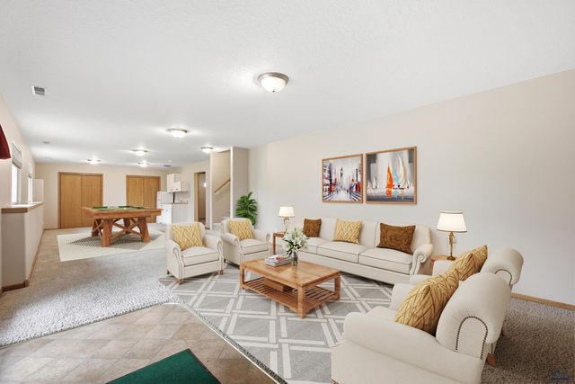 2511 MERLOT DR, Rapid City, SD 57701