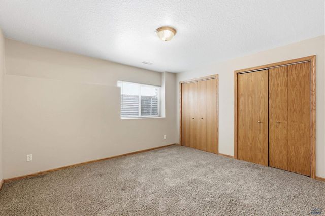 2511 MERLOT DR, Rapid City, SD 57701