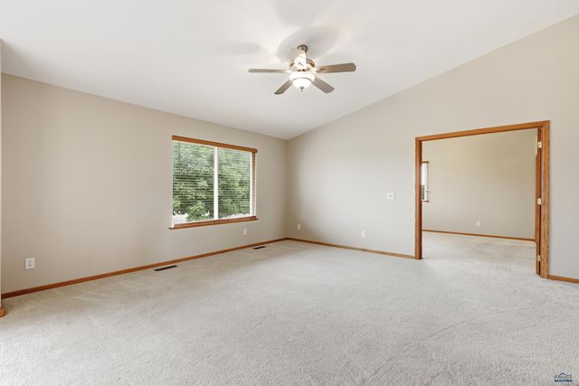 2511 MERLOT DR, Rapid City, SD 57701